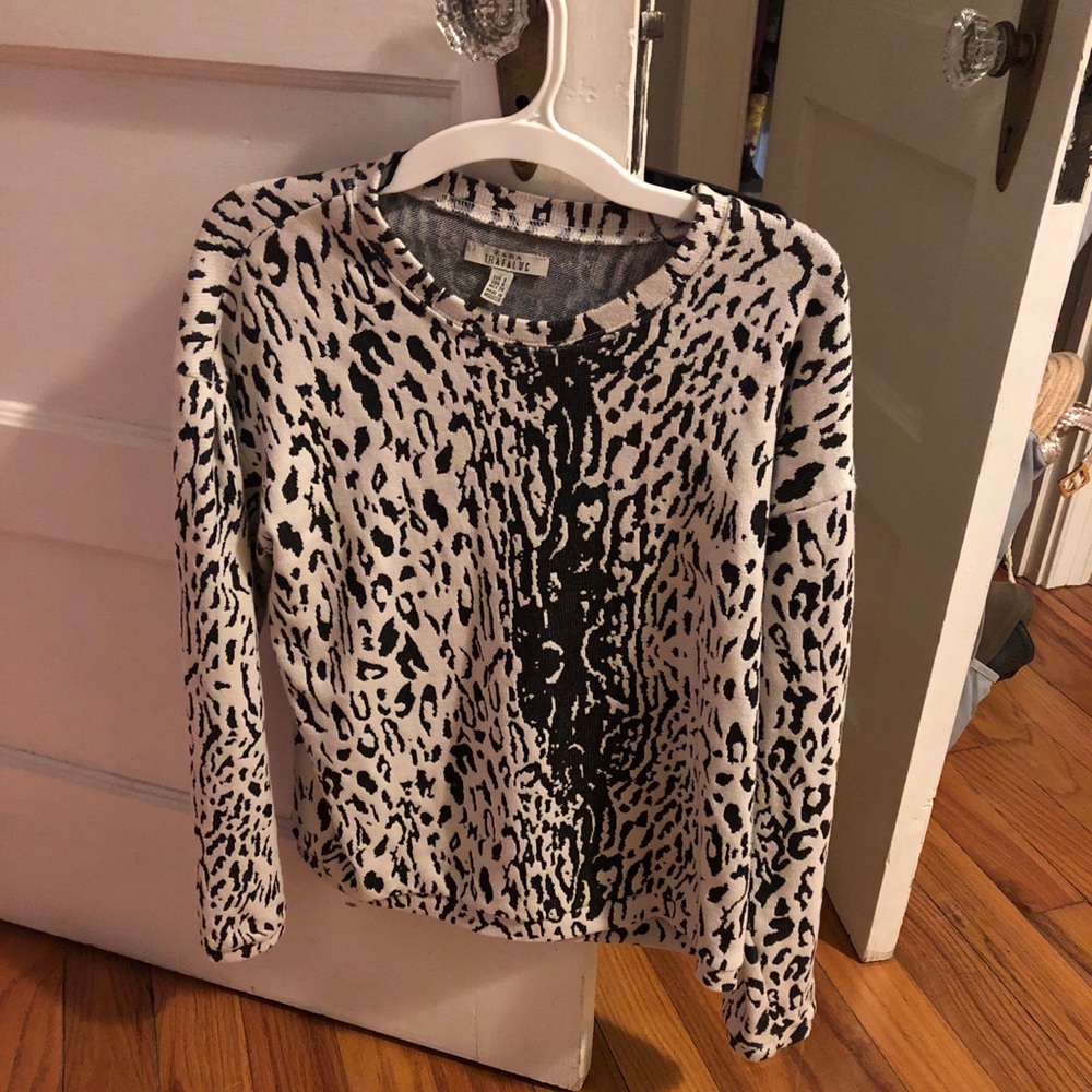 Zara black and white print sweatshirt / shirt